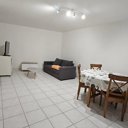 Le Charme De L Ancien Avec Deux Апартаменты