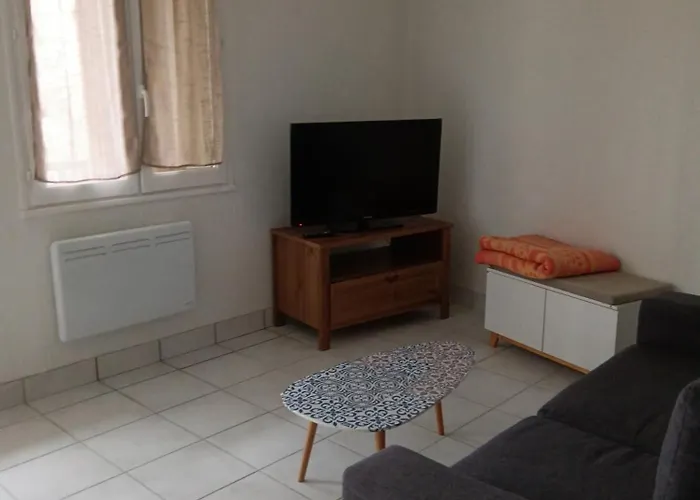 Le Charme De L Ancien Avec Deux * Орийак